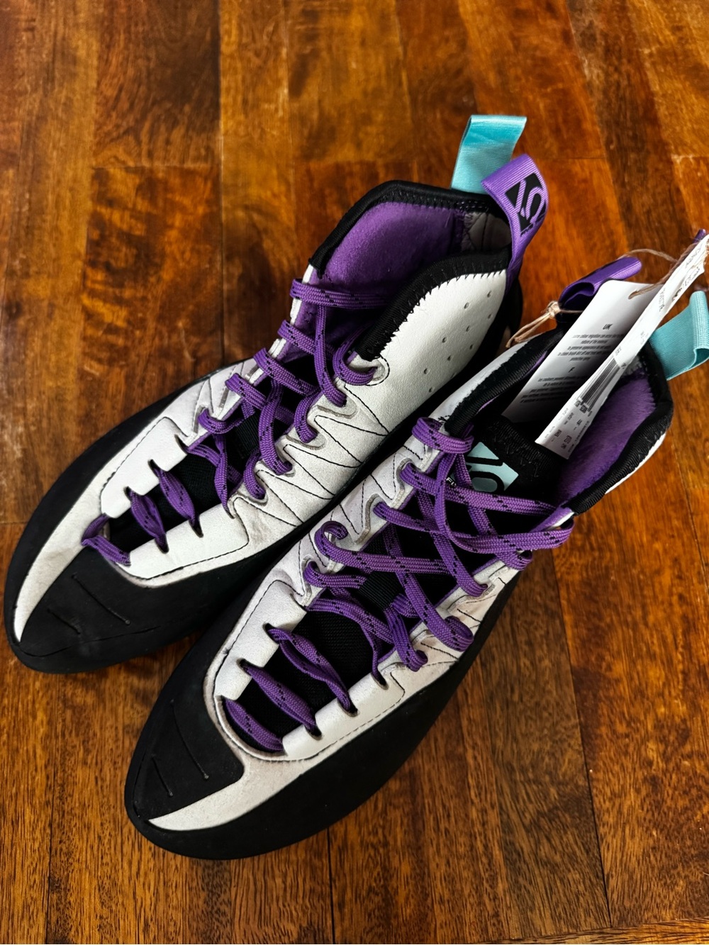 Five Ten Grandstone Climbing Shoes New with Tags 5.10